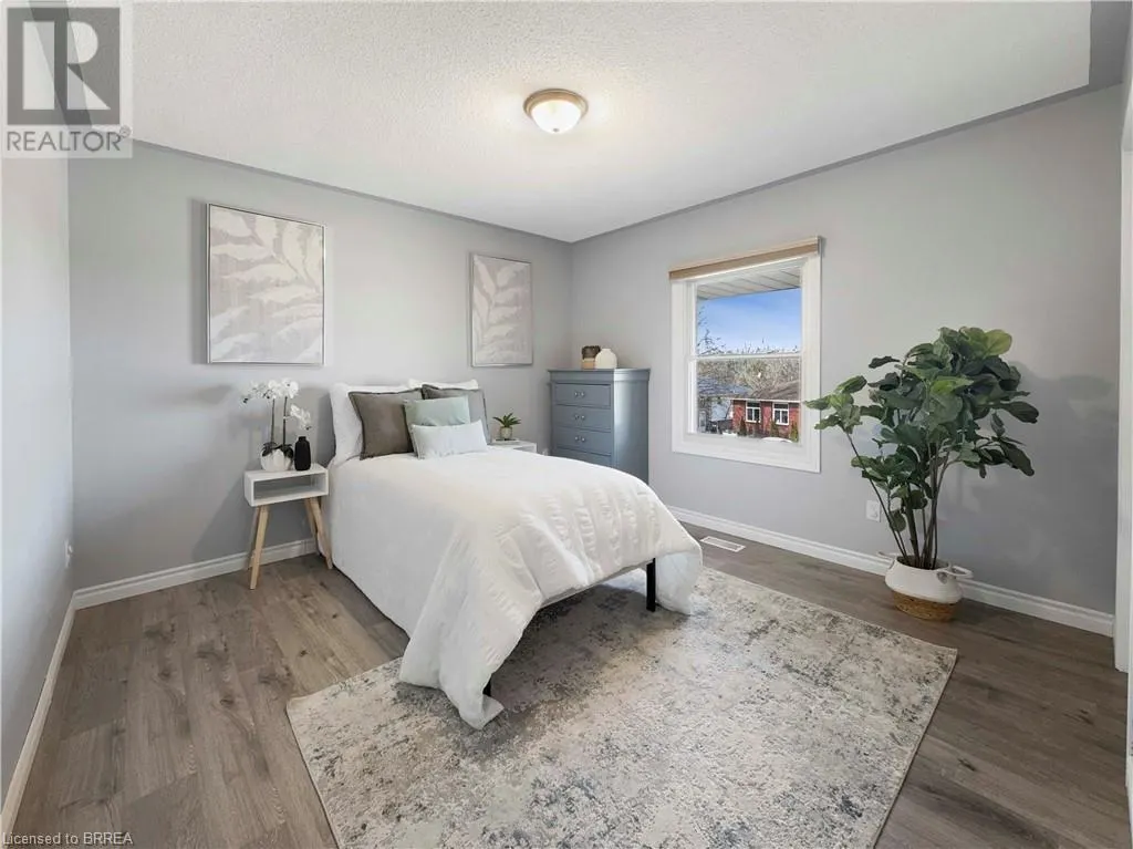 30 LINGWOOD Drive