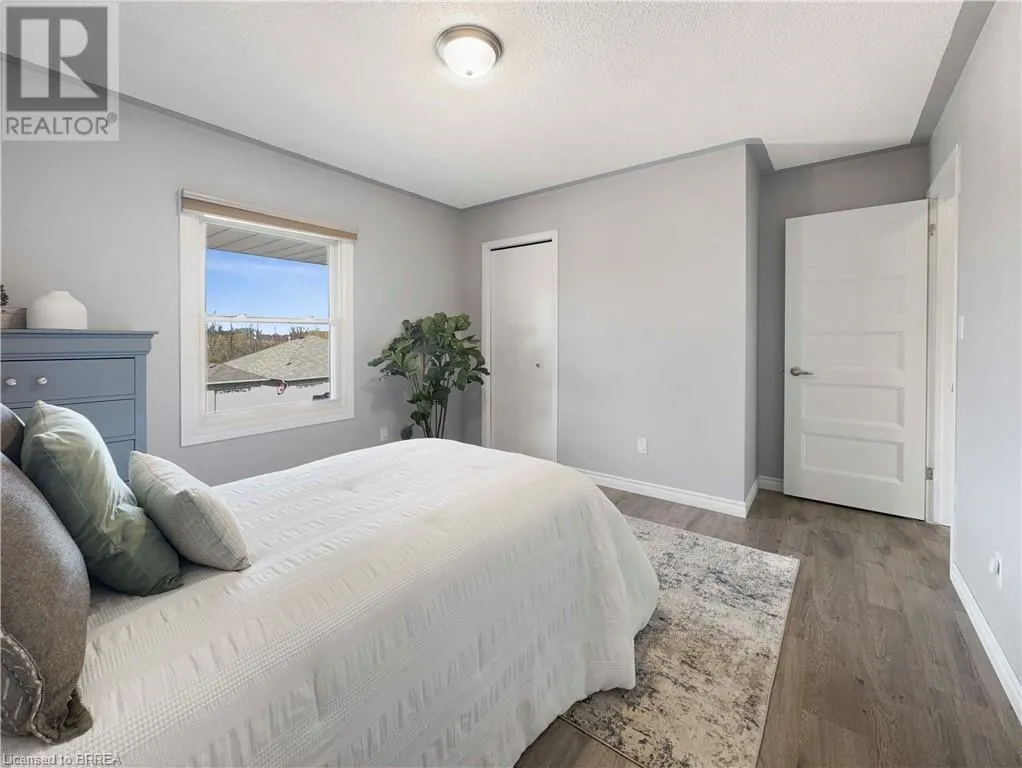 30 LINGWOOD Drive