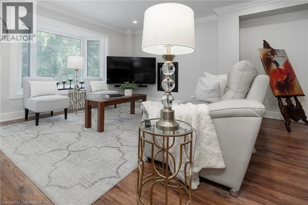 3770 FOREST BLUFF Crescent