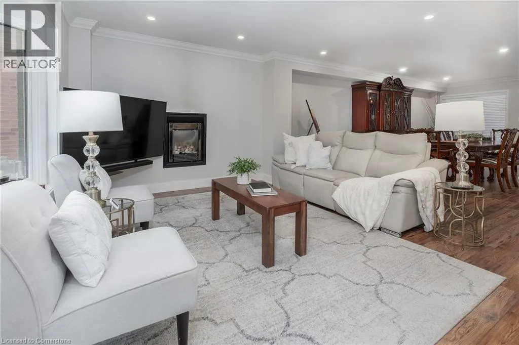 3770 FOREST BLUFF Crescent