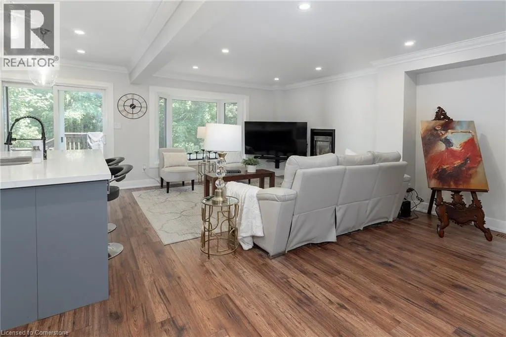 3770 FOREST BLUFF Crescent