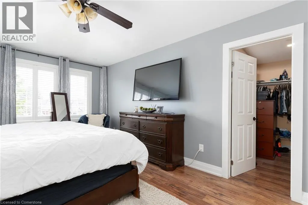3770 FOREST BLUFF Crescent
