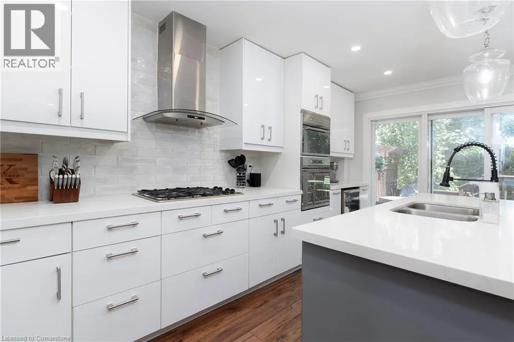3770 FOREST BLUFF Crescent