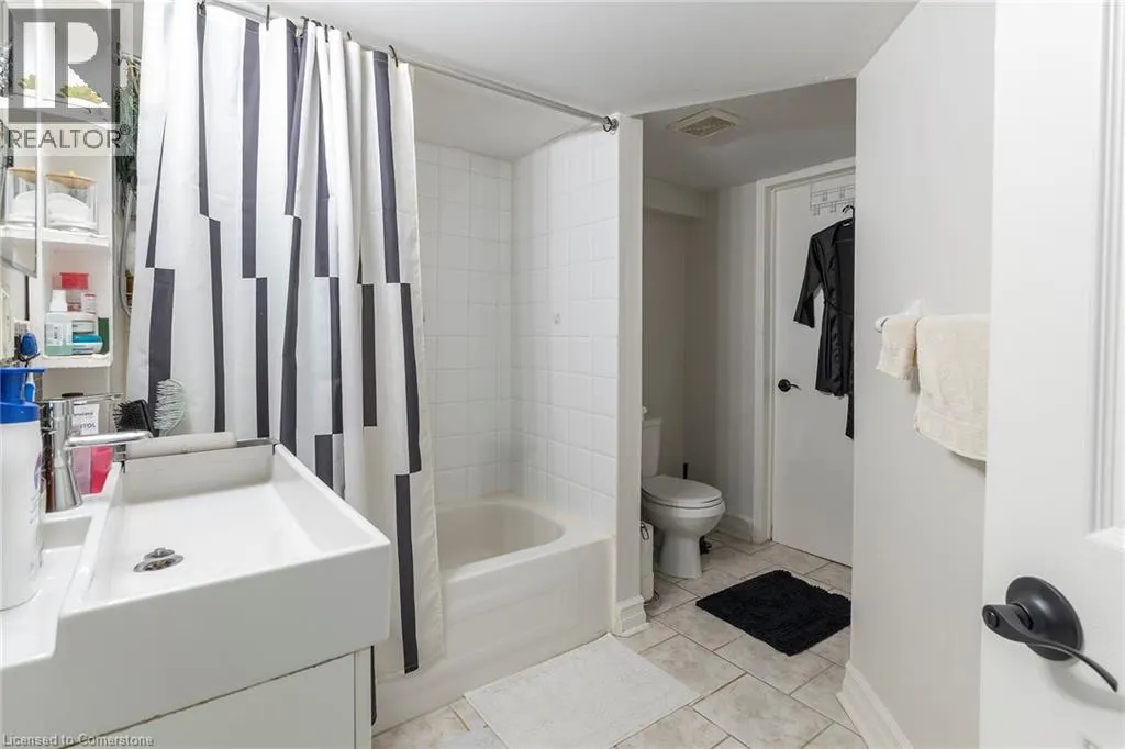 3770 FOREST BLUFF Crescent