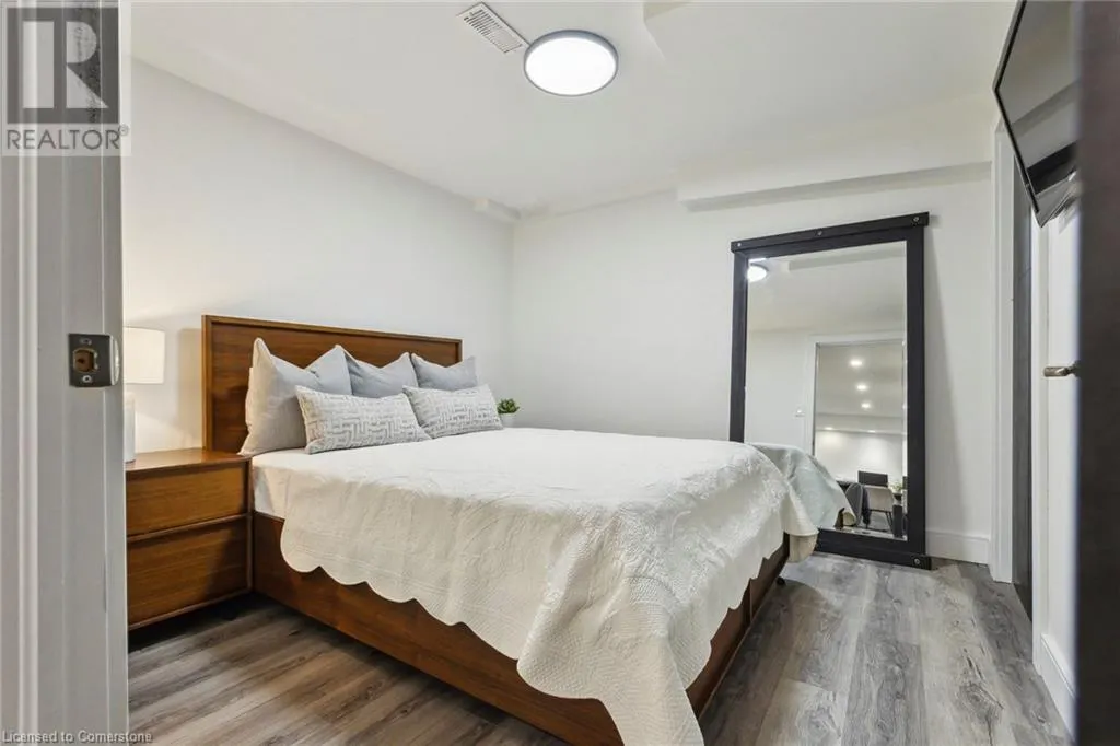 77 IMPERIAL Road N
