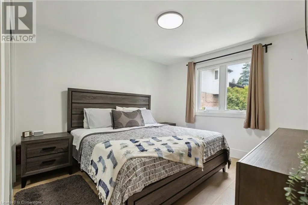 77 IMPERIAL Road N
