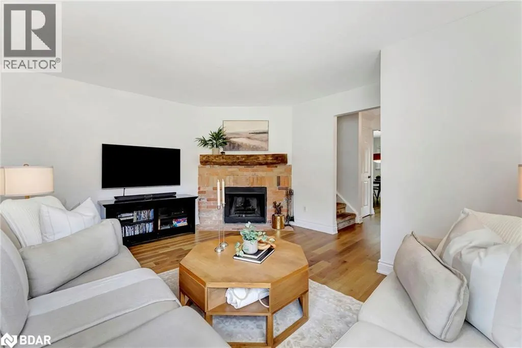 873 LAURIER Avenue