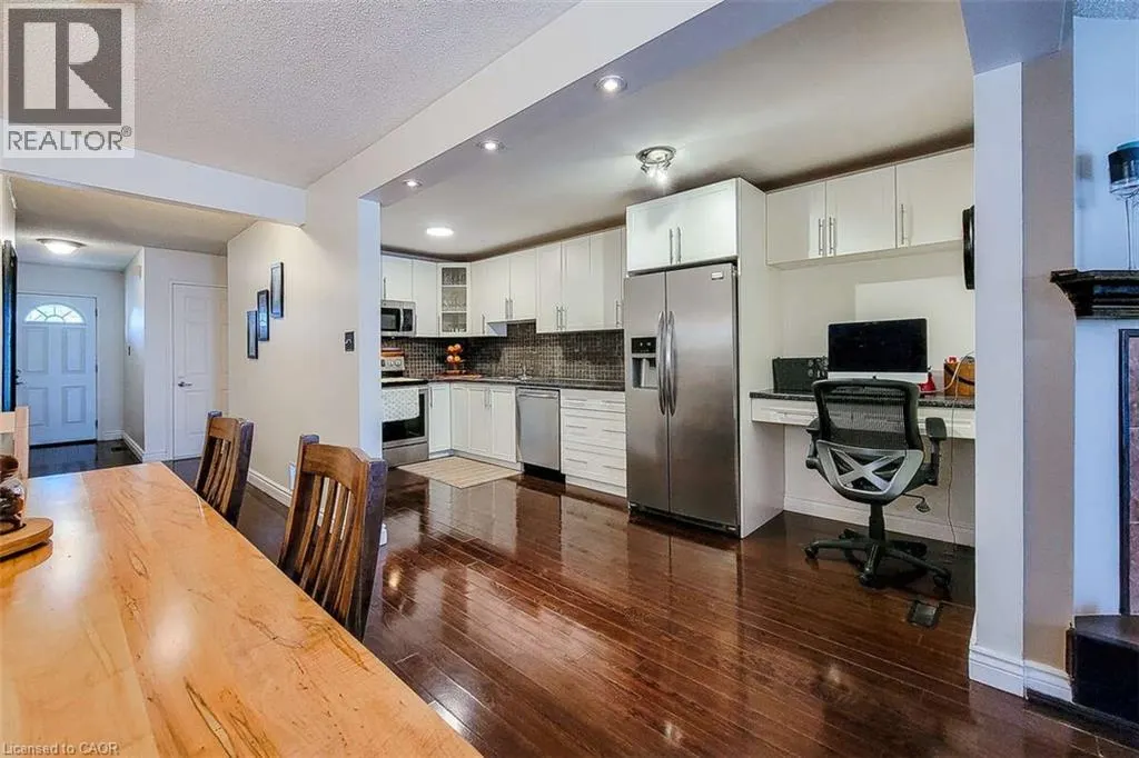 339 MACINTOSH Drive