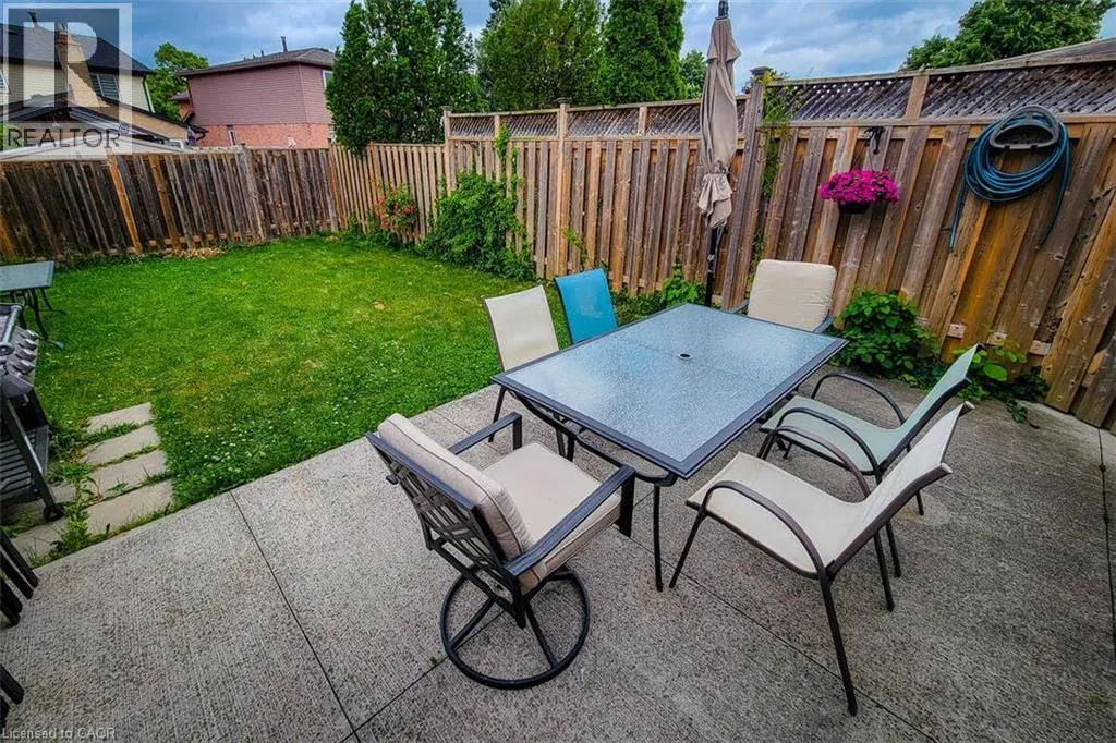 339 MACINTOSH Drive