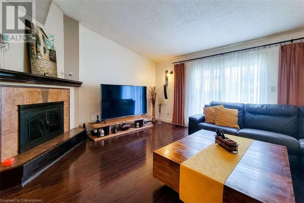 339 MACINTOSH Drive