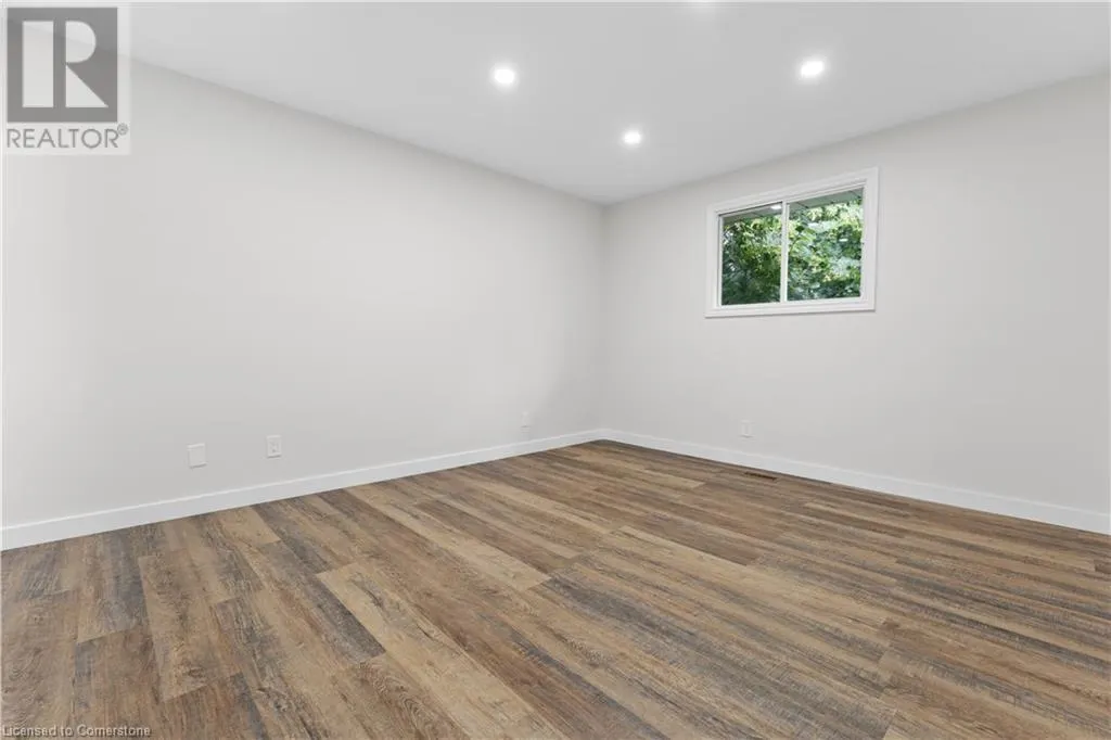 121 TOLLGATE Road
