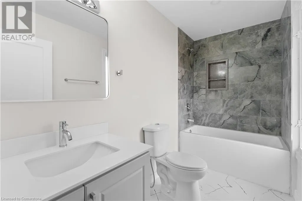 121 TOLLGATE Road