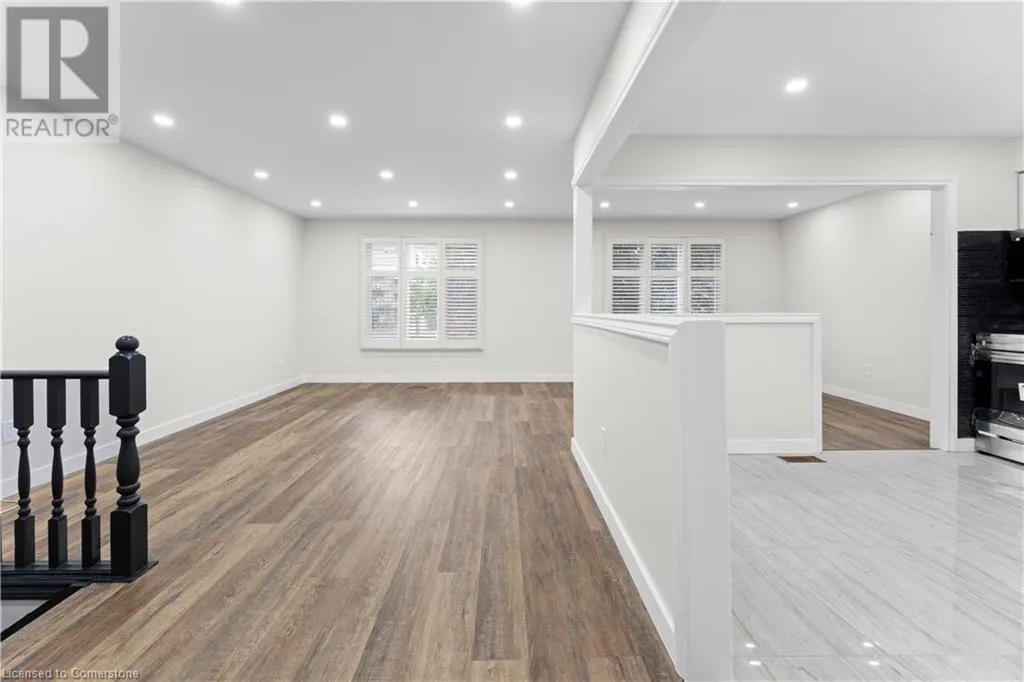 121 TOLLGATE Road