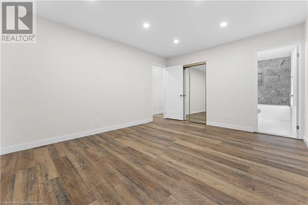 121 TOLLGATE Road