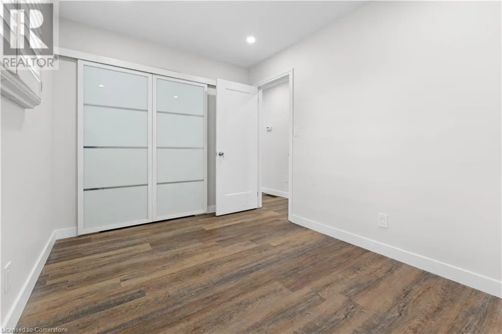 121 TOLLGATE Road