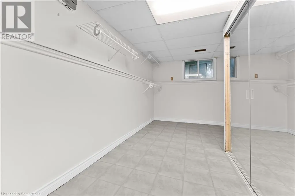 121 TOLLGATE Road
