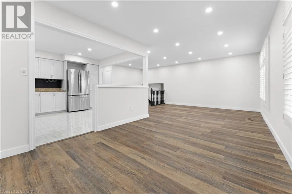 121 TOLLGATE Road