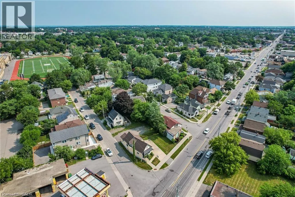 147 WELLAND Avenue