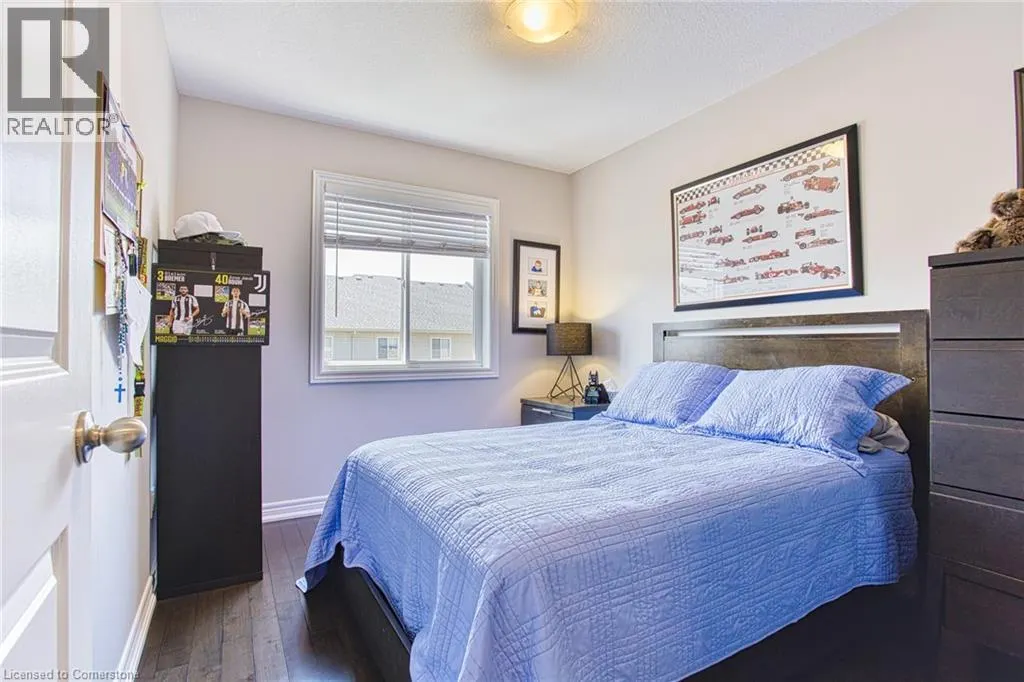 42 PINOT Crescent