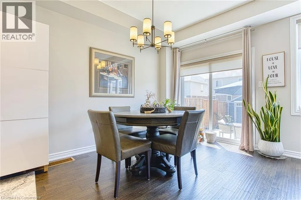 42 PINOT Crescent