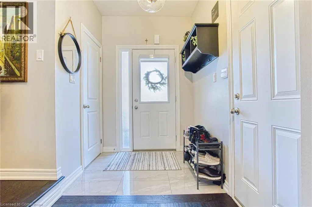42 PINOT Crescent