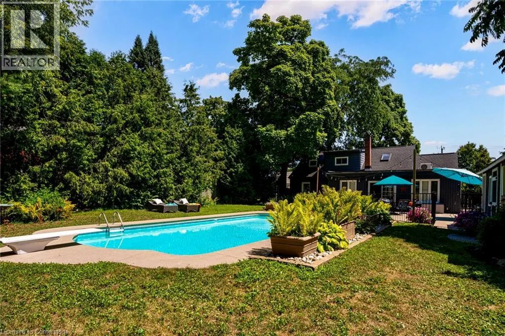 657 GREENWOOD Drive