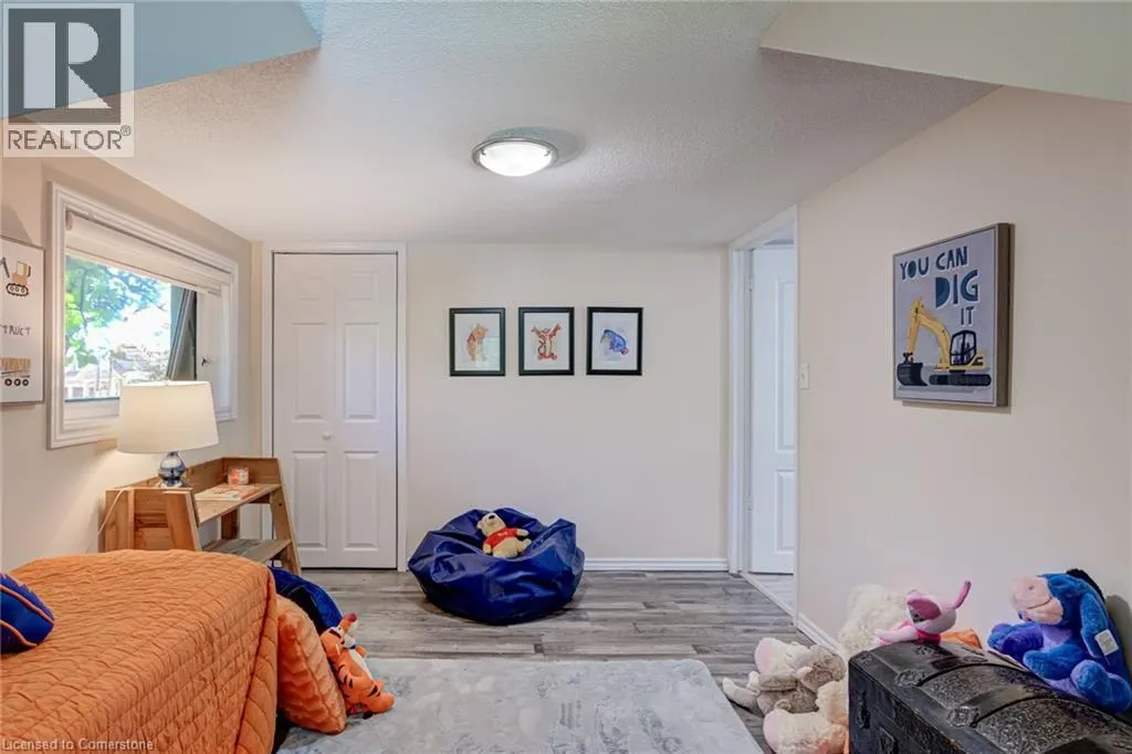 657 GREENWOOD Drive