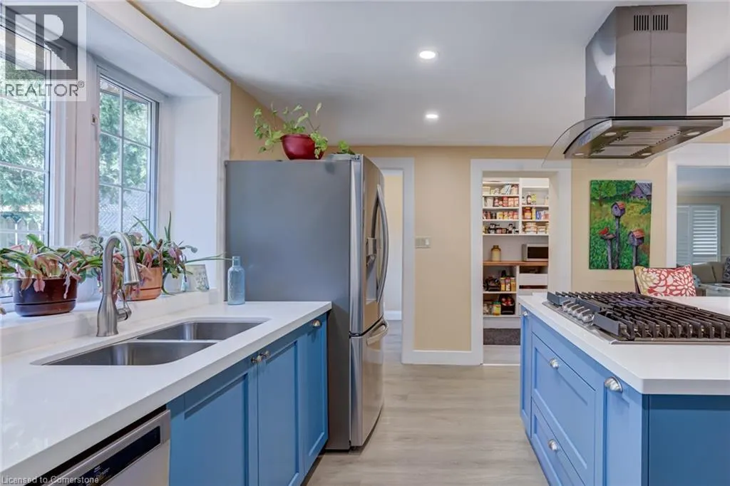 657 GREENWOOD Drive