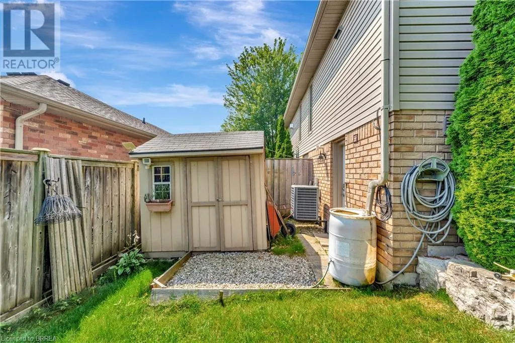 33 MANSFIELD Drive