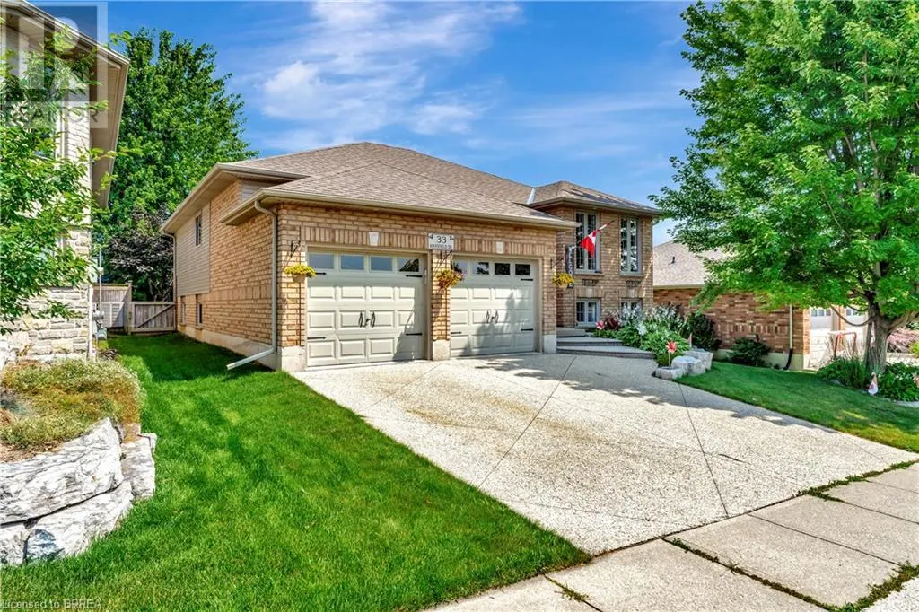 33 MANSFIELD Drive