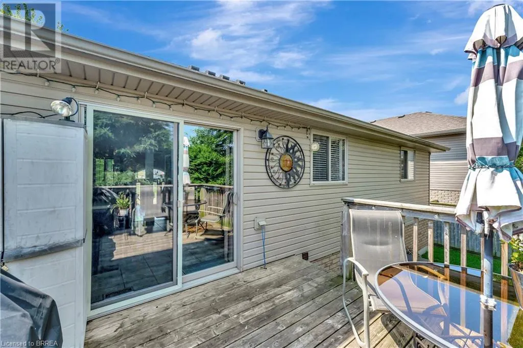 33 MANSFIELD Drive