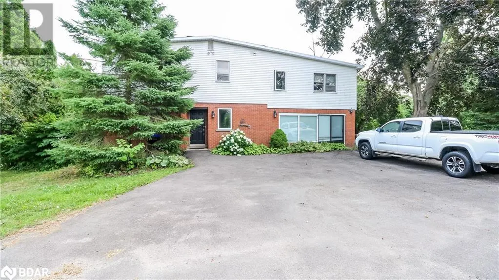 953 RIDGE Road W
