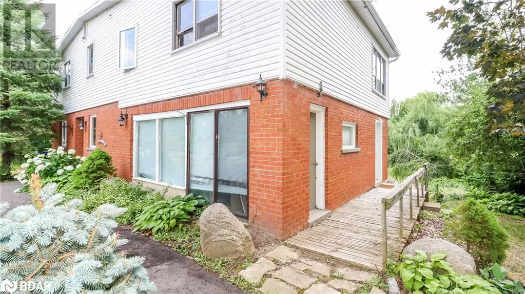 953 RIDGE Road W