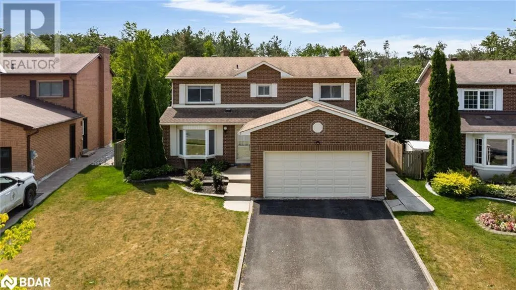 70 LILLIAN Crescent