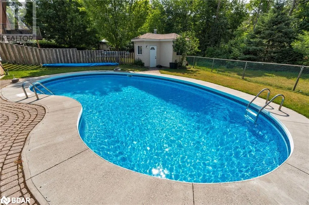 70 LILLIAN Crescent