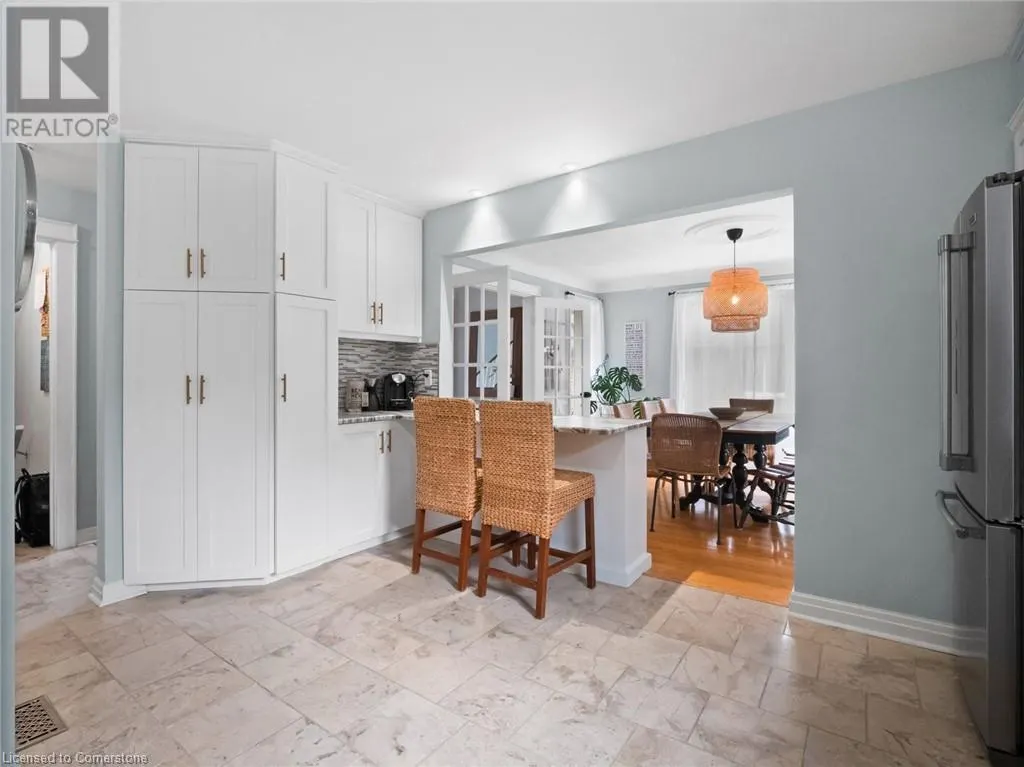10 WESTWOOD Drive