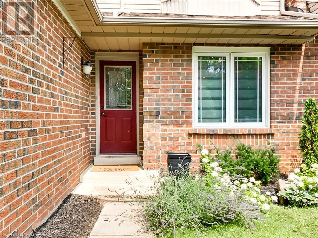 22 HEDGELAWN Drive