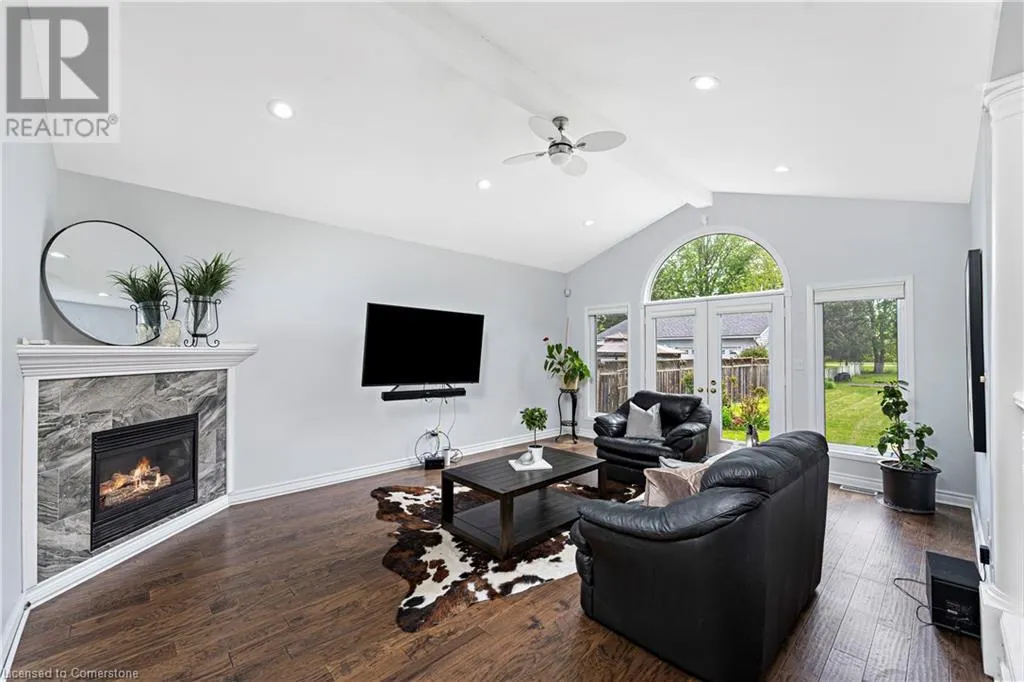 56 DUNKELD Avenue
