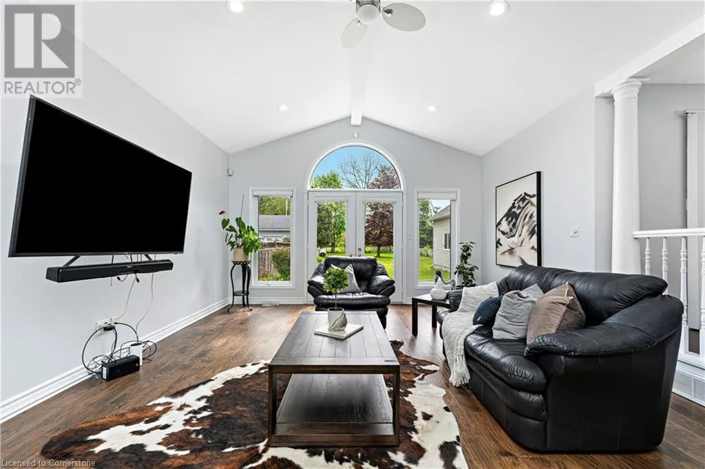 56 DUNKELD Avenue