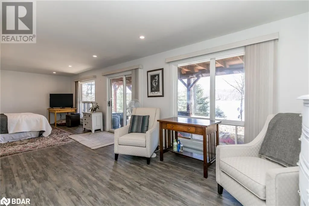 176 FARLAIN LAKE Road E