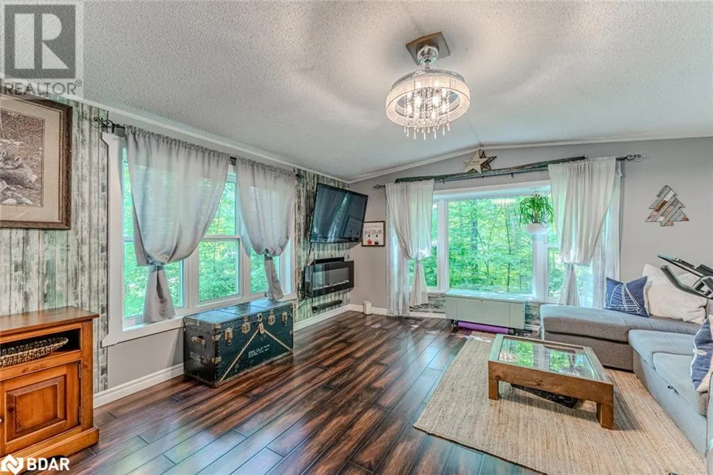7498 ISLAND Crescent