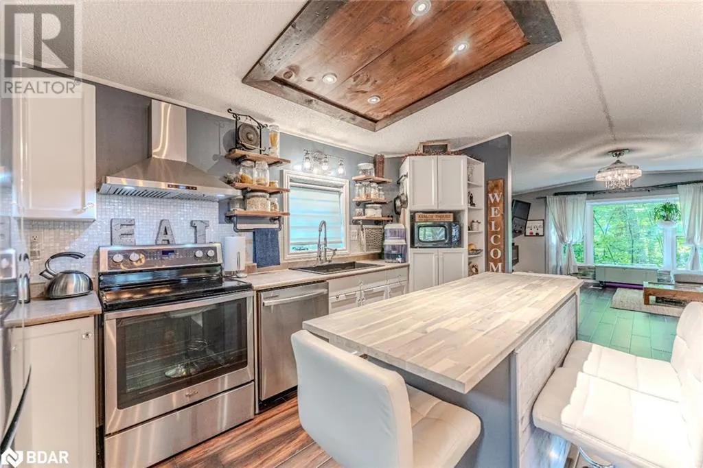 7498 ISLAND Crescent