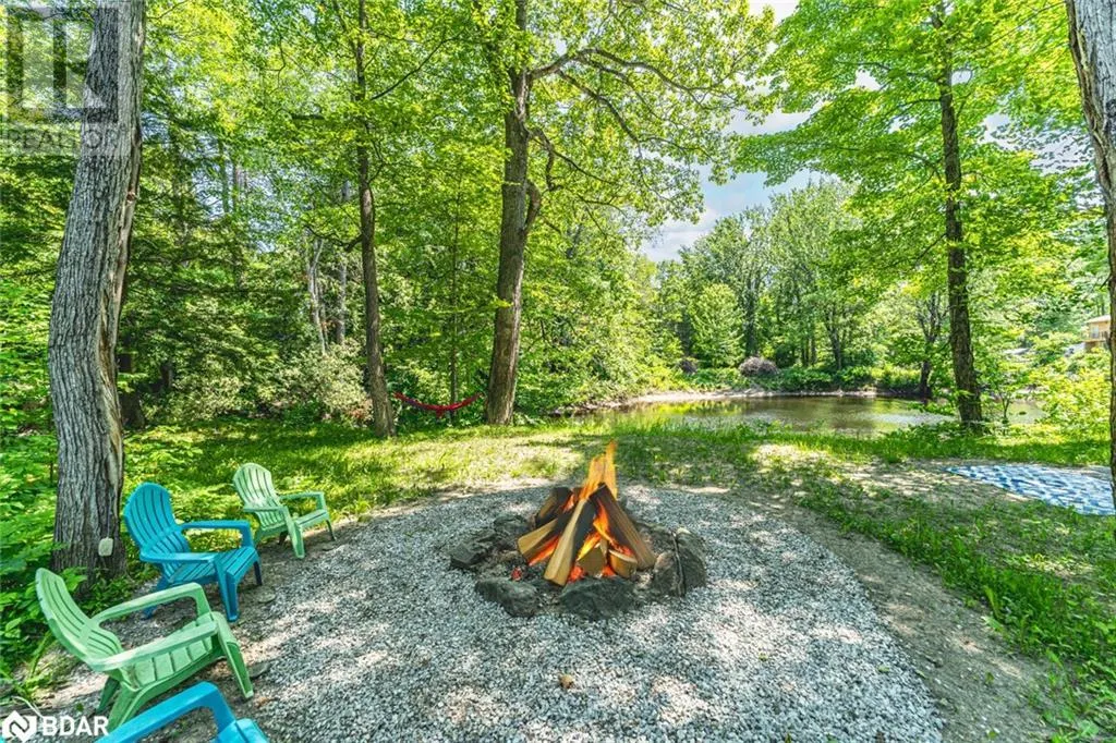 7498 ISLAND Crescent