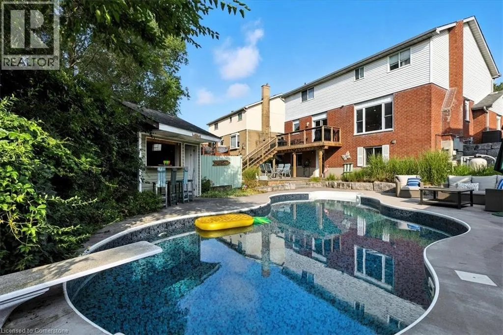 36 NOTCHWOOD Court