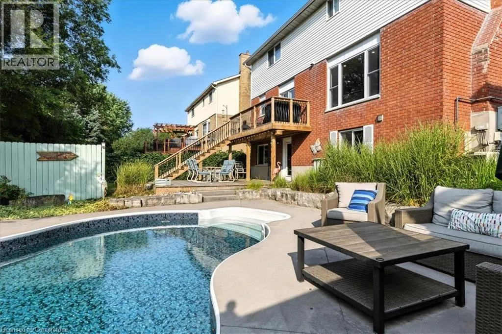 36 NOTCHWOOD Court