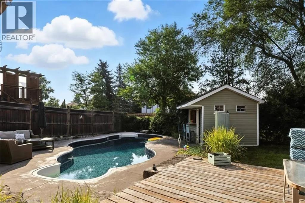 36 NOTCHWOOD Court