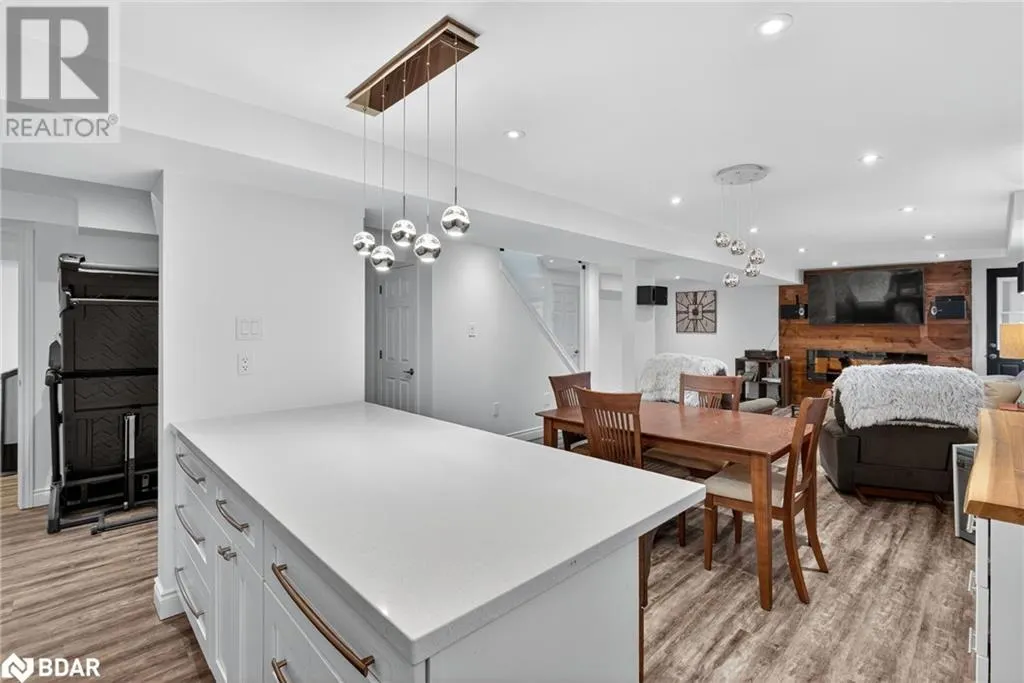 6 SUNDEW Drive