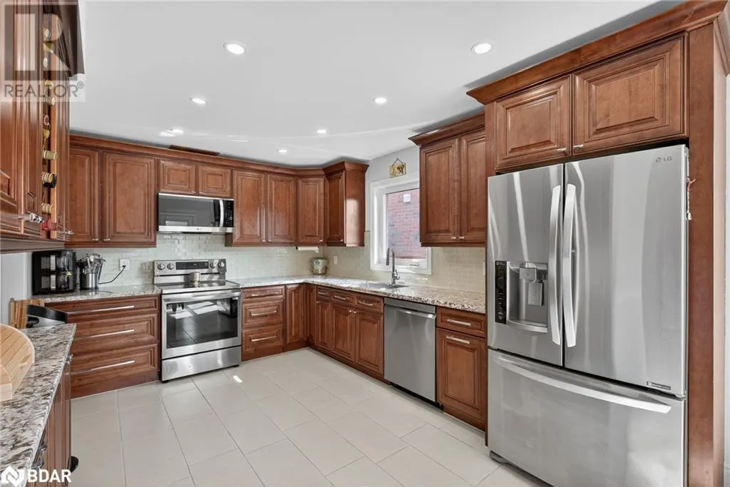 6 SUNDEW Drive