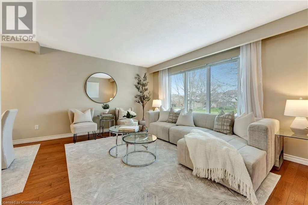 780 WOODWARD Avenue