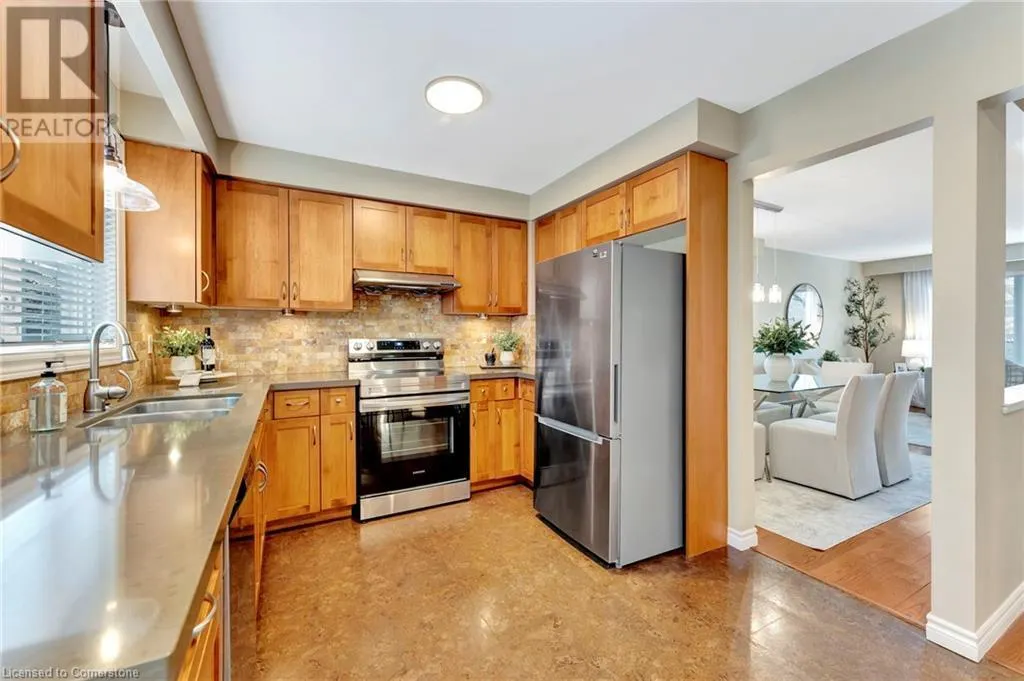 780 WOODWARD Avenue